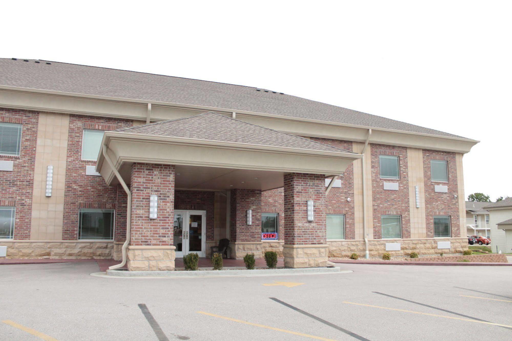 Bell'S Extended Stay And Suites Saint Robert Exteriér fotografie