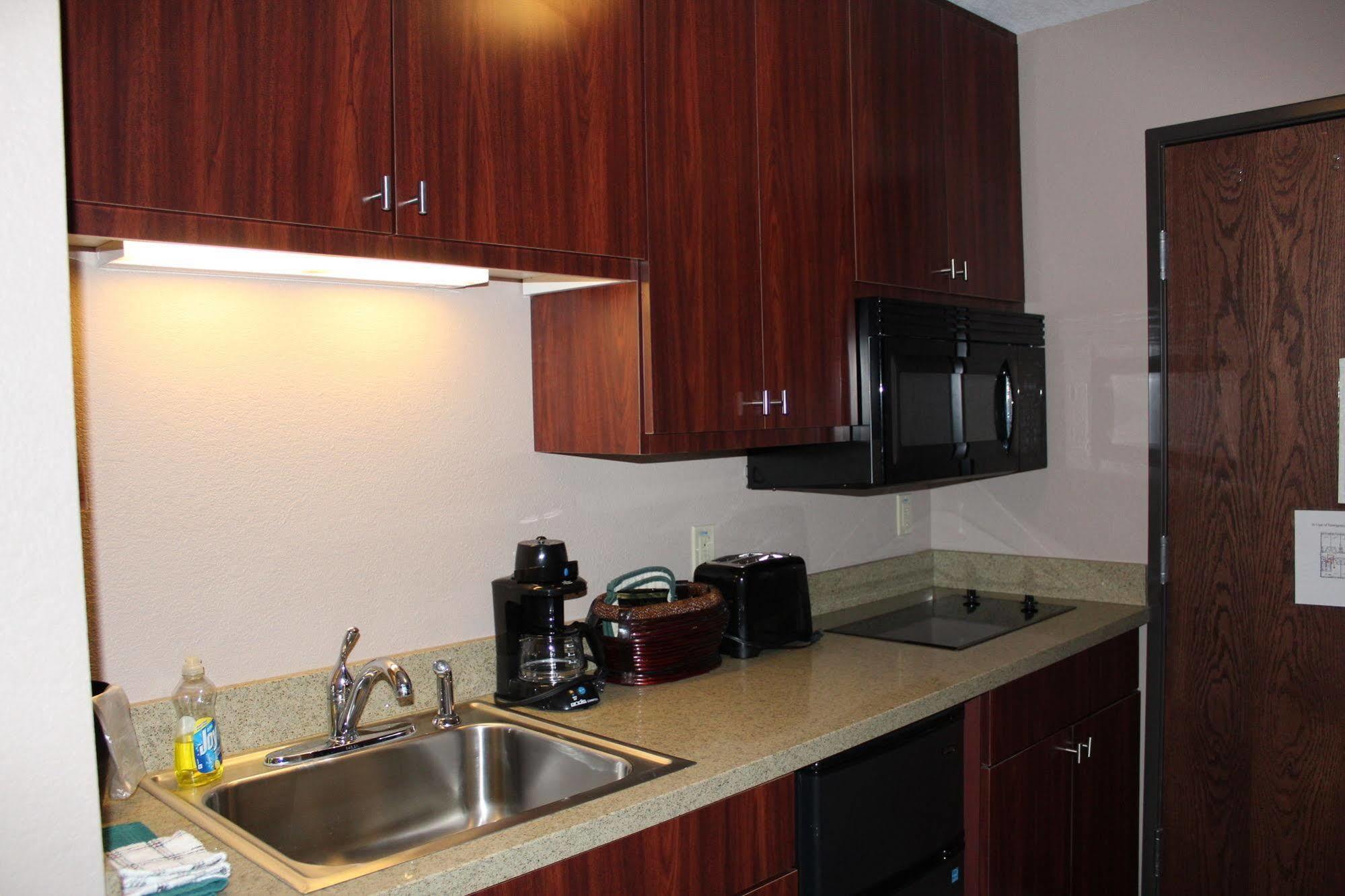 Bell'S Extended Stay And Suites Saint Robert Exteriér fotografie