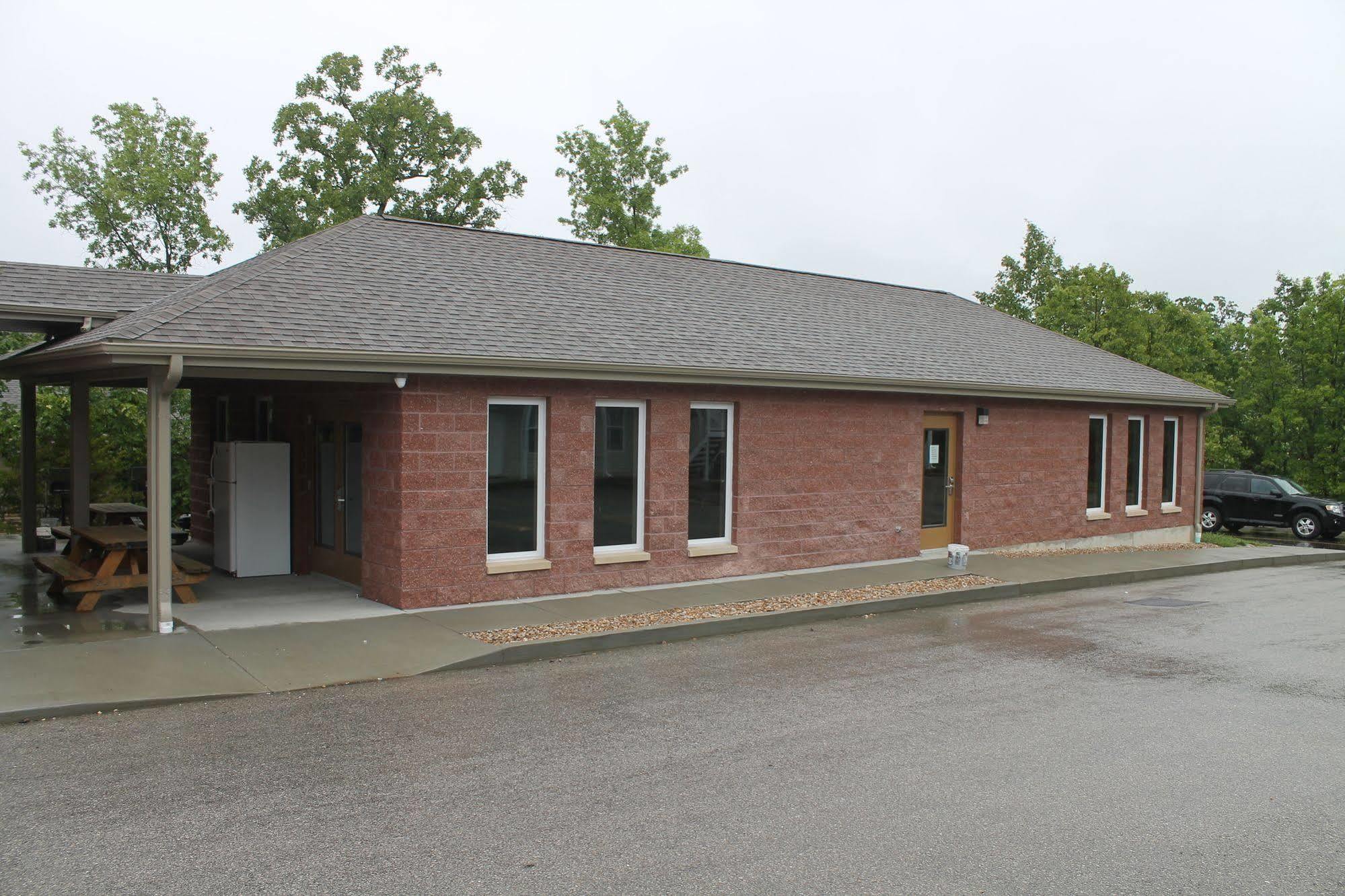 Bell'S Extended Stay And Suites Saint Robert Exteriér fotografie