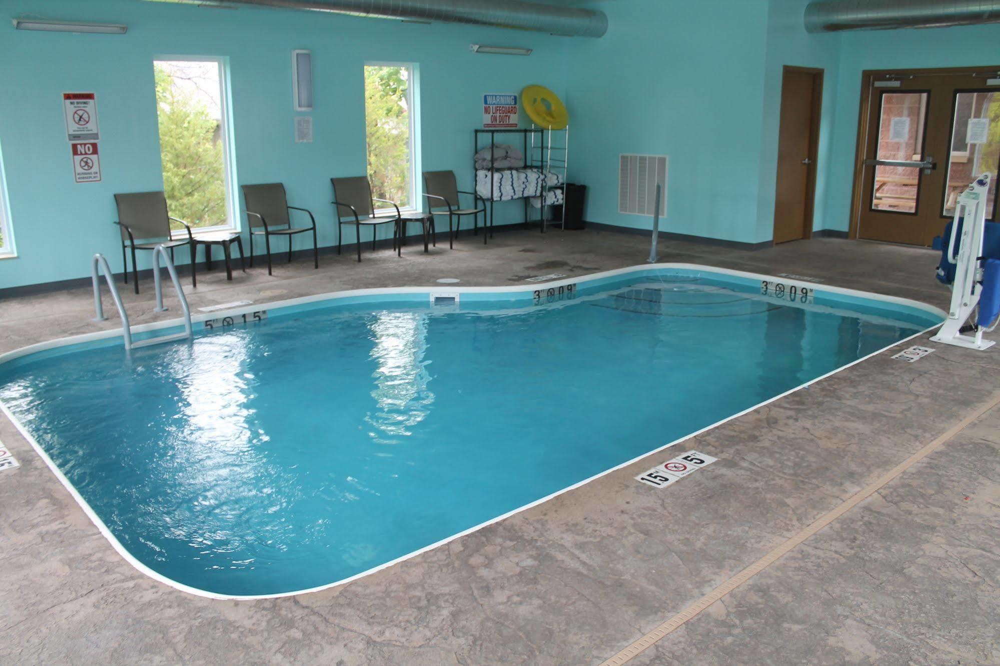 Bell'S Extended Stay And Suites Saint Robert Exteriér fotografie