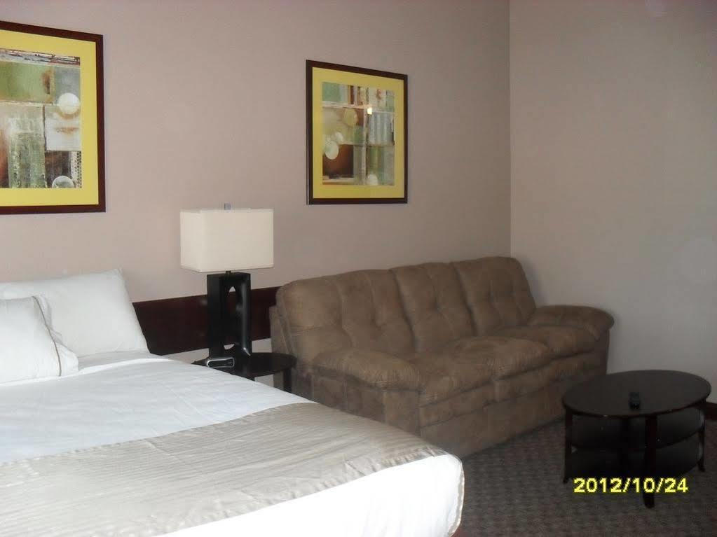 Bell'S Extended Stay And Suites Saint Robert Exteriér fotografie