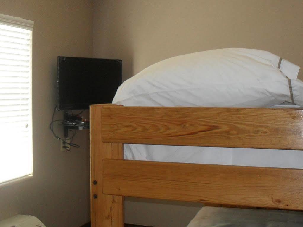 Bell'S Extended Stay And Suites Saint Robert Exteriér fotografie